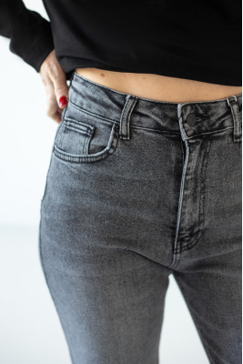 Жіночі джинси Straight Fit